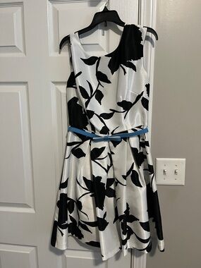Julian Taylor Sleeveless Floral Dress
